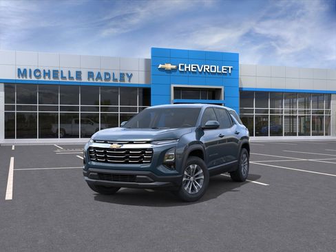 New 2026 Chevrolet Equinox LT w/ Convenience Package II AWD/4WD image 8