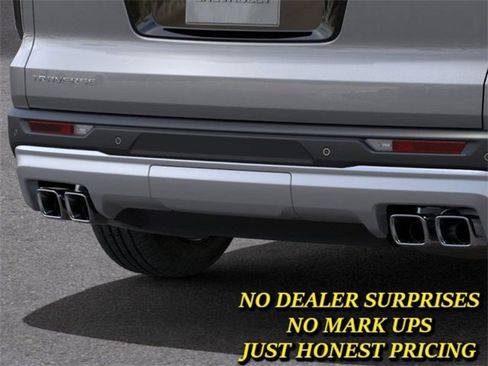 New 2025 Chevrolet Traverse LT w/ Enhanced Driving Package image 14