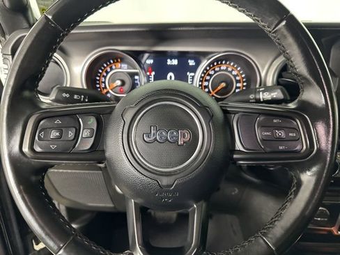 Used 2022 Jeep Gladiator Sport image 12