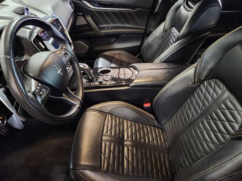 Used 2022 Maserati Ghibli Modena RWD image 32