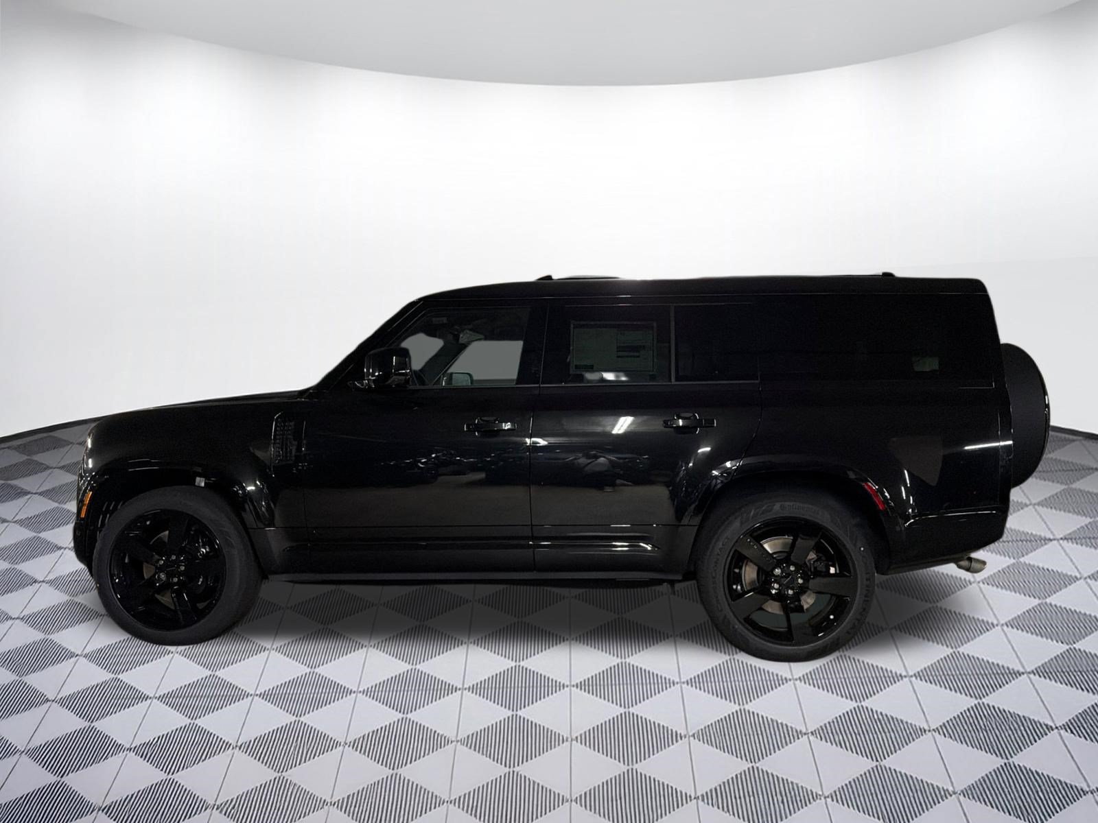 New 2026 Land Rover Defender 130 V8 AWD/4WD image 2
