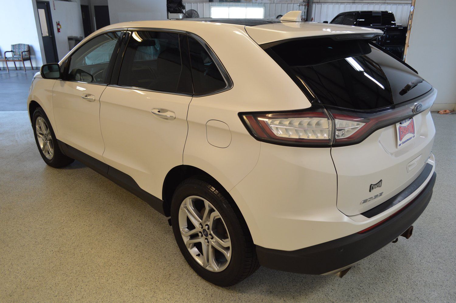 Used 2017 Ford Edge Titanium w/ Equipment Group 301A AWD/4WD image 5