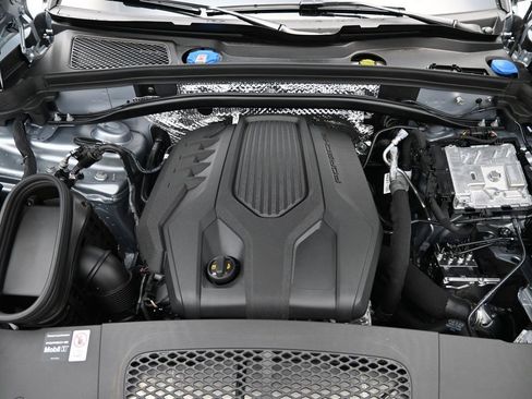 New 2026 Porsche Macan image 35