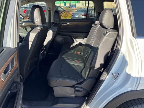 New 2026 Volkswagen Atlas SE image 23