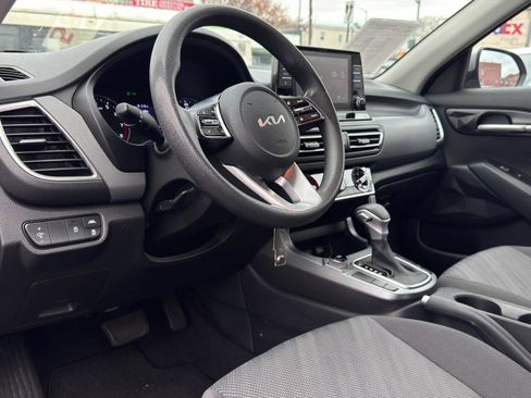 Used 2023 Kia Seltos LX image 15