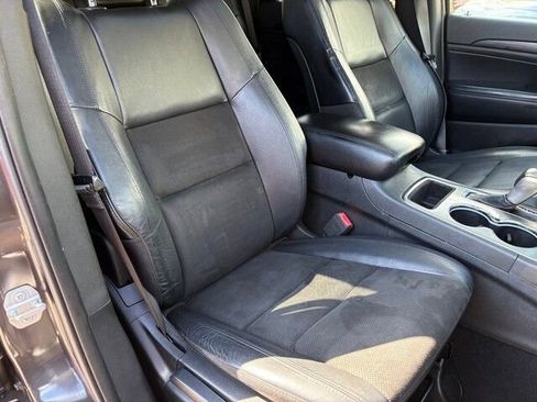 Used 2019 Jeep Grand Cherokee Altitude image 29