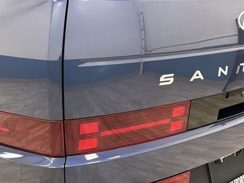 Used 2025 Hyundai Santa Fe Limited image 40