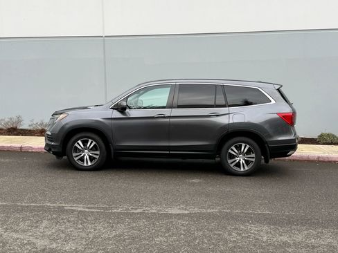 Used 2016 Honda Pilot EX-L image 2