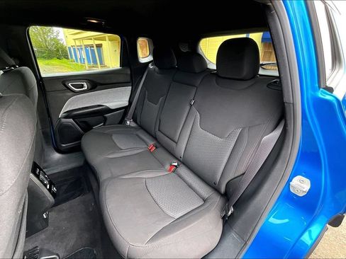 Used 2024 Jeep Compass Sport AWD/4WD image 21