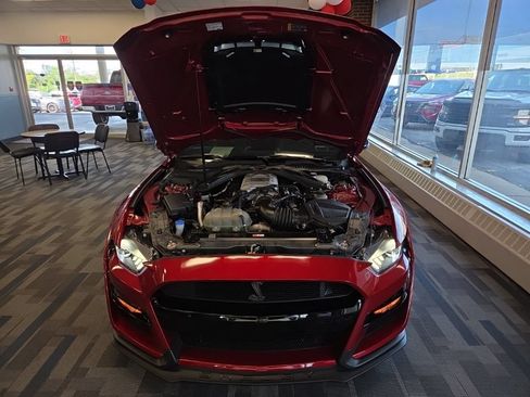 Used 2021 Ford Mustang Shelby GT500 w/ Technology Package RWD image 9