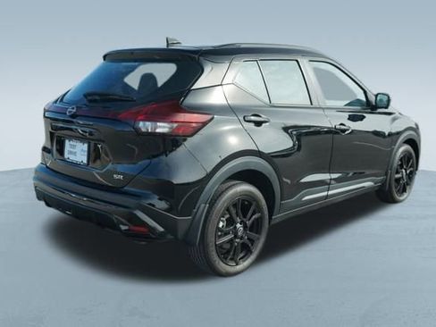 Used 2024 Nissan Kicks SR image 8
