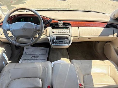 Used 2004 Cadillac De Ville Sedan w/ Equipment Group image 11