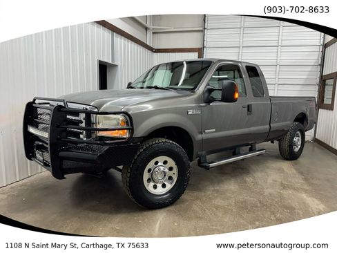 Used 2005 Ford F250 Lariat image 1