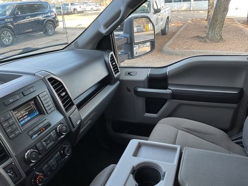 Used 2017 Ford F150 XLT w/ Trailer Tow Package image 41