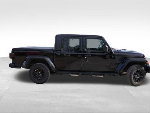 Certified 2023 Jeep Gladiator Sport AWD/4WD image 2
