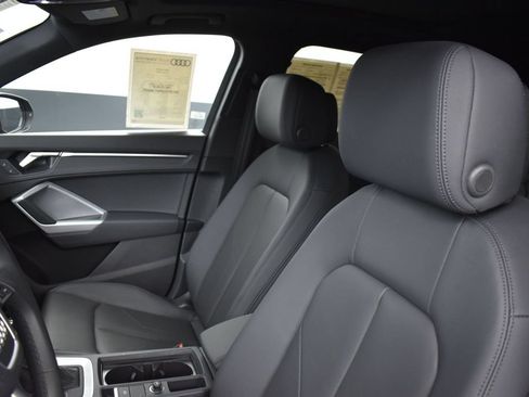 Used 2025 Audi Q3 2.0T Premium AWD/4WD image 9