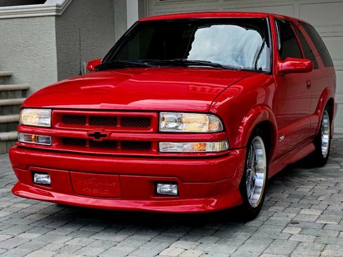 Used 2001 Chevrolet Blazer Xtreme w/ Preferred Equipment Group image 31