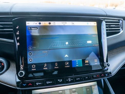 Used 2023 Jeep Grand Wagoneer 4WD image 17