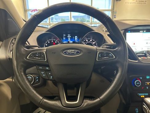 Used 2019 Ford Escape Titanium AWD/4WD image 11