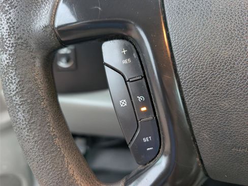 Used 2010 Chevrolet Silverado 1500 W/T RWD image 17