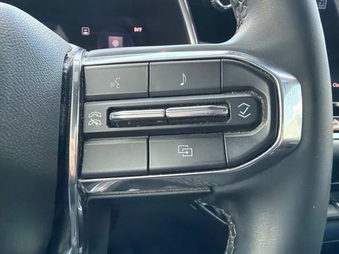 Used 2025 GMC Canyon Elevation RWD image 24