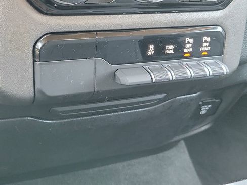 Used 2020 RAM 1500 Big Horn AWD/4WD image 22