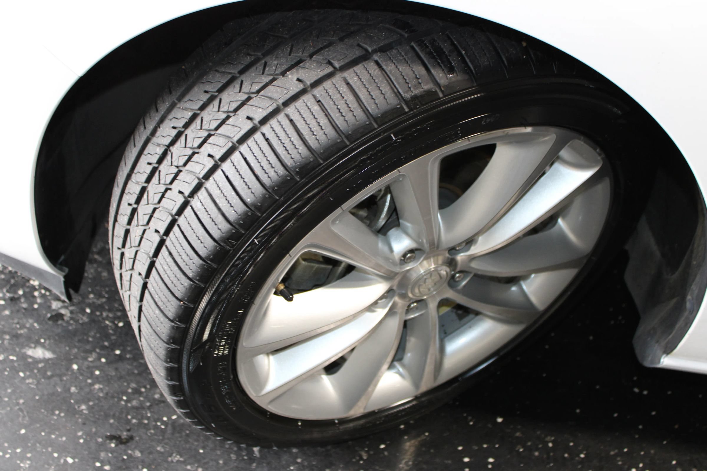 Used 2012 Buick Verano Leather FWD image 28