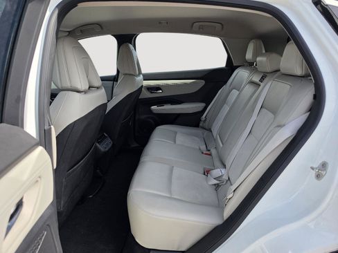 Used 2023 Nissan Ariya FWD image 13