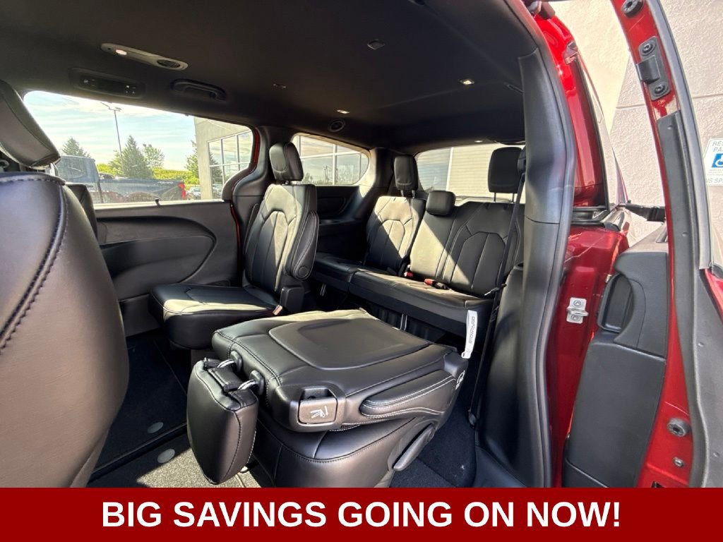 New 2026 Chrysler Pacifica Select w/ S Appearance Package AWD/4WD image 17