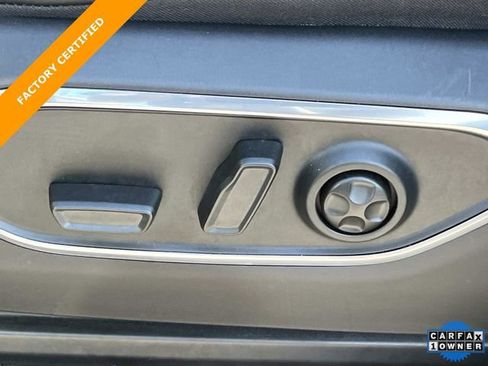 Certified 2024 Jeep Wagoneer Series III w/ Premium Group I AWD/4WD image 28