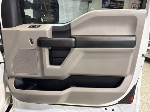 Used 2018 Ford F350 XL image 56