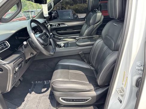 Used 2023 Jeep Grand Wagoneer Series II AWD/4WD image 14