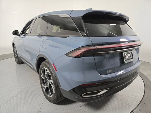 New 2026 Lincoln Nautilus Premier AWD/4WD image 7