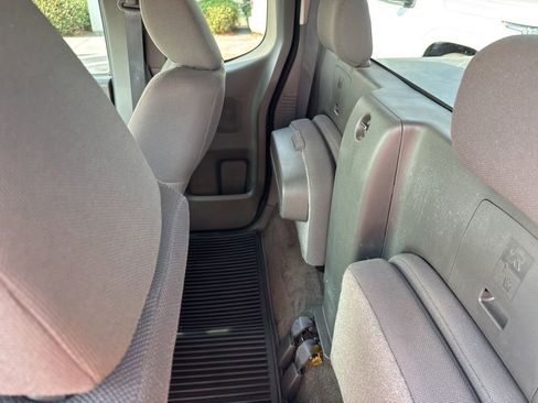 Used 2014 Nissan Frontier S w/ S Preferred Package image 13