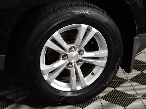 Used 2017 Chevrolet Equinox LS FWD image 48