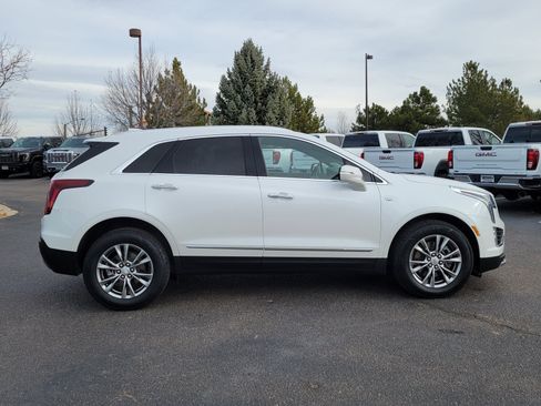 Used 2023 Cadillac XT5 Premium Luxury image 2