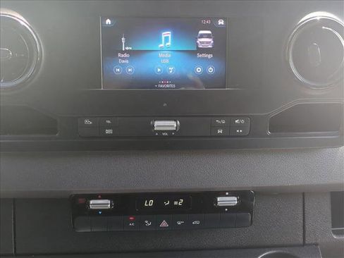 Used 2023 Mercedes-Benz Sprinter 2500 image 15