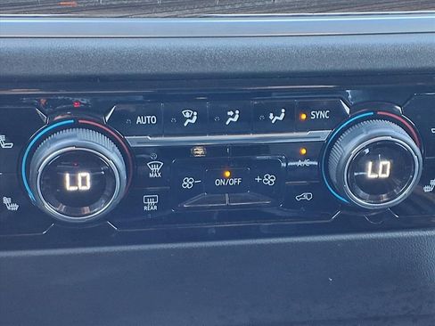 Used 2023 Chevrolet Silverado 1500 RST image 18