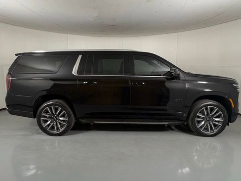 New 2026 Chevrolet Suburban LS w/ LS Custom Edition AWD/4WD image 11