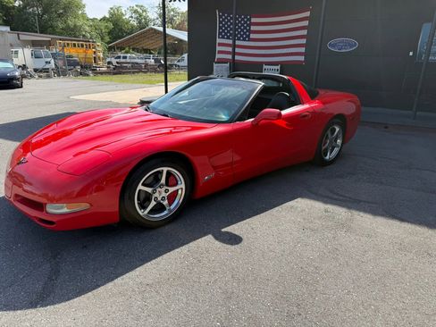 Used 2004 Chevrolet Corvette Coupe RWD image 30