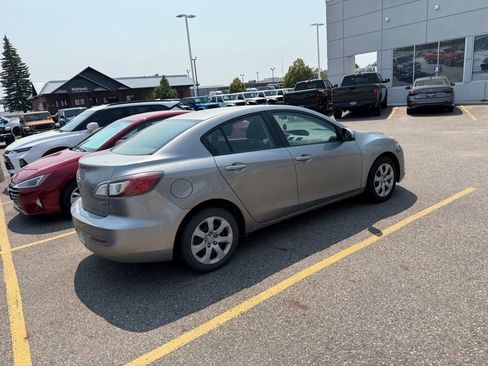 Used 2013 MAZDA MAZDA3 i Sport FWD image 8