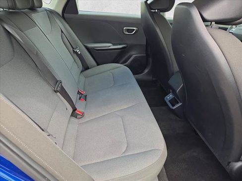 Used 2025 Kia K4 FWD image 19