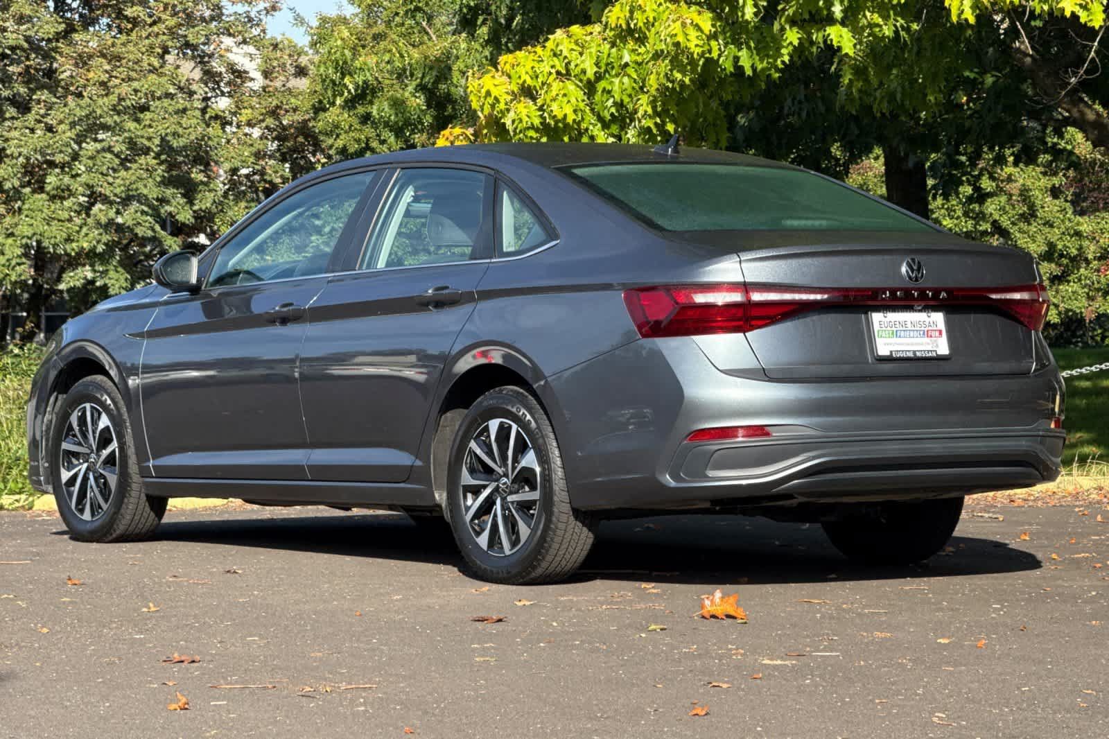 Used 2025 Volkswagen Jetta S FWD image 6