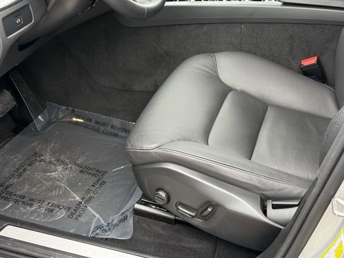 Certified 2025 Volvo XC60 B5 Plus image 14