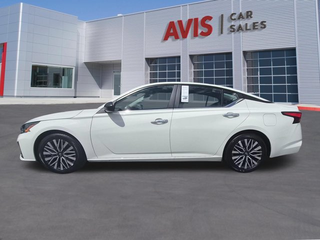 Used 2025 Nissan Altima 2.5 SV FWD image 8