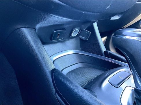 Used 2018 Chevrolet Malibu LT FWD image 22