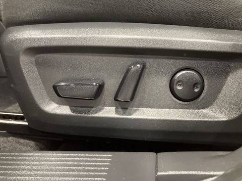 Used 2023 Nissan Rogue SV AWD/4WD image 11