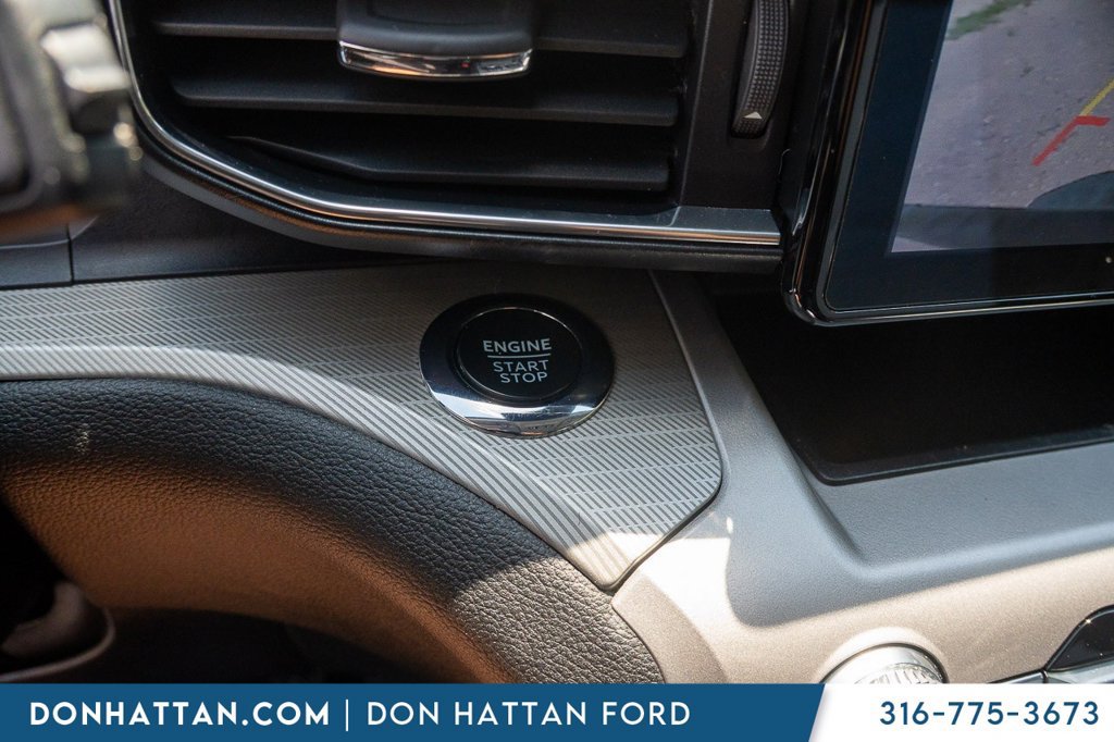 Used 2023 Ford Explorer XLT w/ Equipment Group 202A AWD/4WD image 10