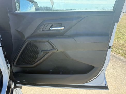 Used 2025 Chevrolet Silverado EV W/T image 17