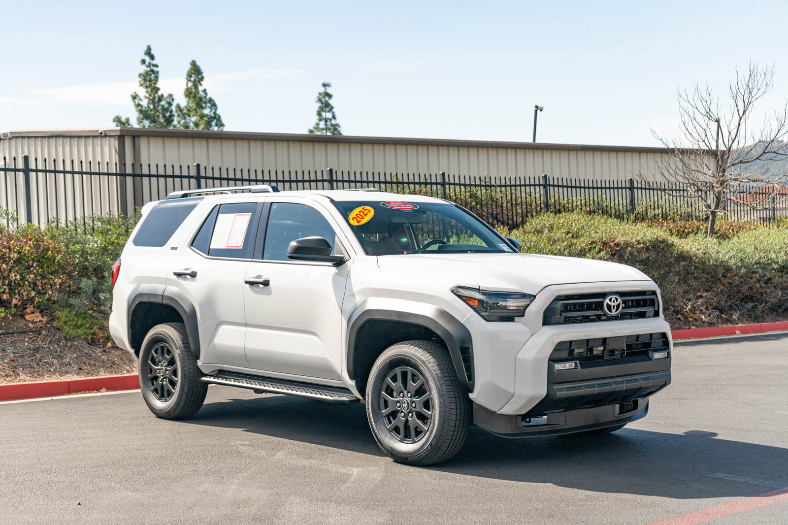 Certified 2025 Toyota 4Runner SR5 AWD/4WD image 3